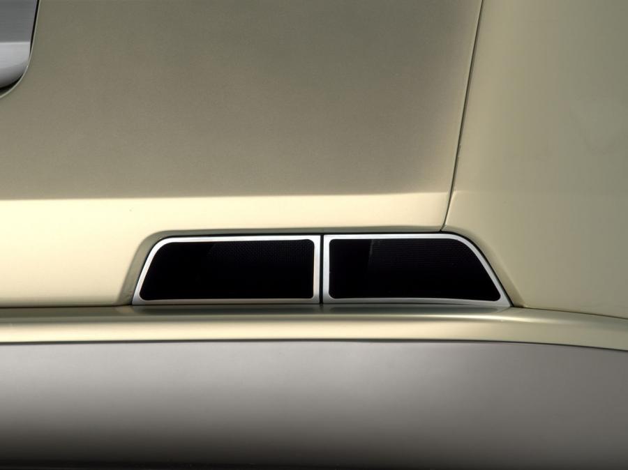  Volvo Versatility Concept Car 2003 года  (фото 30 из 31)